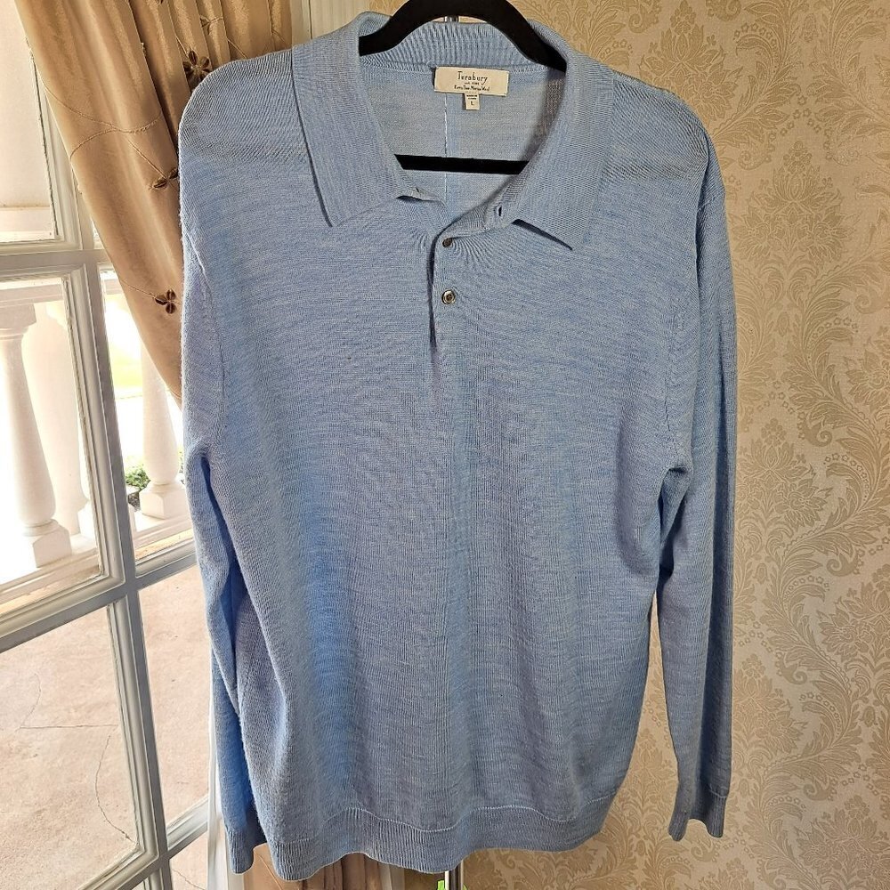 Turnbury Men's Size Large Light Blue Henley Sweater Extra Fine Merino Wool EUC